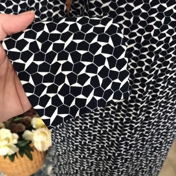 Tory Burch Geometric Long Sleeve Navy Sheath Dress Size Medium - Picture 3 of 13